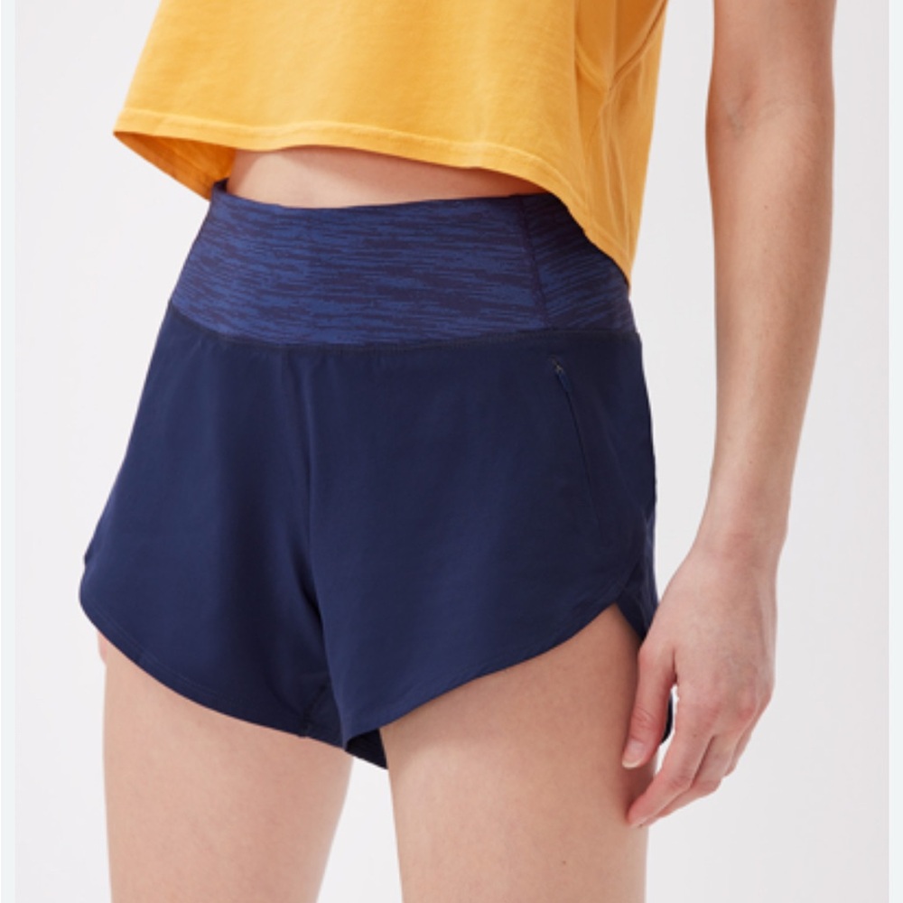 Women's Outdoor Voices Hudson 4” Shorts in Navy